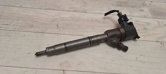 Hyundai i40 Fuel injector 338002A800