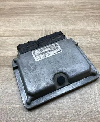 Opel Astra G Engine control unit/module ECU 90589736 0281001670