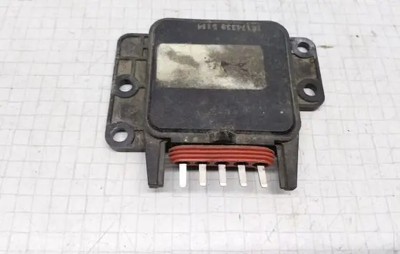 Opel Astra F Ignition amplifier control unit 16165472A 16174339