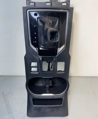 Subaru XV II Center console 81870FL300 66155FL010