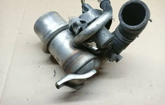 Seat Leon (5F) EGR valve cooler 04L131512D