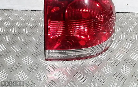 Volkswagen Touareg I Rear/tail lights 7l6945096k