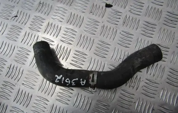 Toyota Yaris Engine coolant pipe/hose