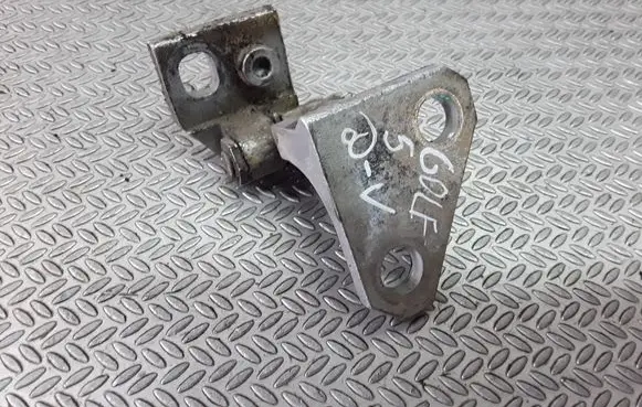 Volkswagen Golf V Front door upper hinge