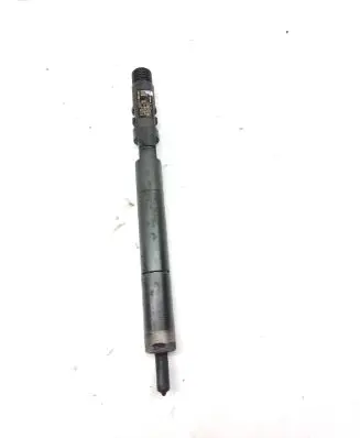 Mercedes-Benz C W204 Fuel injector A646