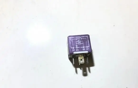 Audi A4 S4 B5 8D Other relay 431951253g 899516