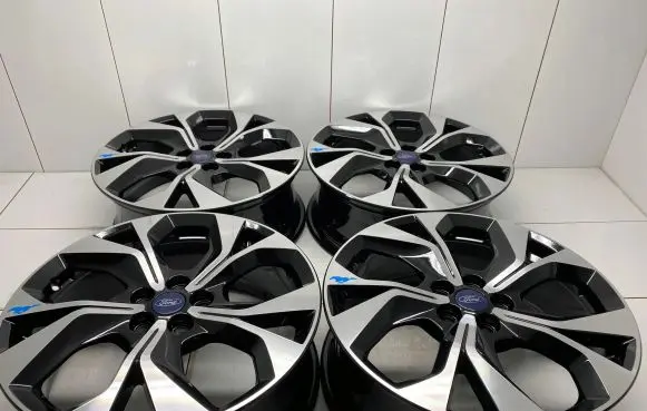 Ford Mustang Mach-E R19 alloy rim 