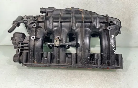 Audi A5 8T 8F Intake manifold 06133185
