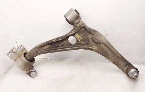 Mercedes-Benz CLA C118 X118 Front lower control arm/wishbone A2473330400