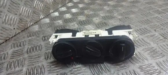 Volkswagen Polo IV 9N3 Interior fan control switch 6Q0819045P