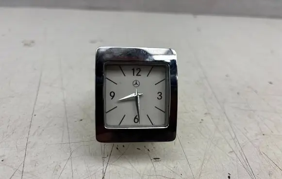 Mercedes-Benz E AMG W212 Clock A2188270000