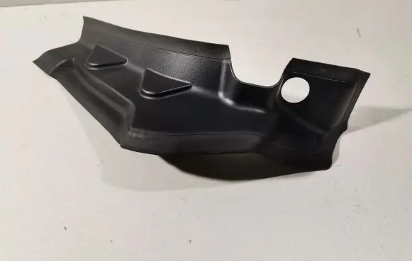 BMW X5 G05 Rear/tail light trim molding 9491404