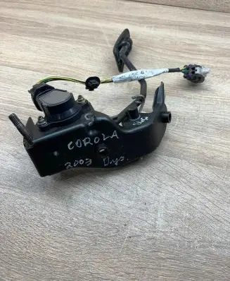 Toyota Corolla E120 E130 Front door lock COROLAdoorlock