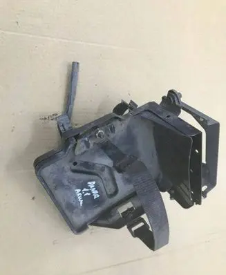 Battery box tray