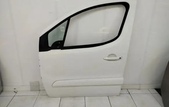 Peugeot Partner Front door 42R32