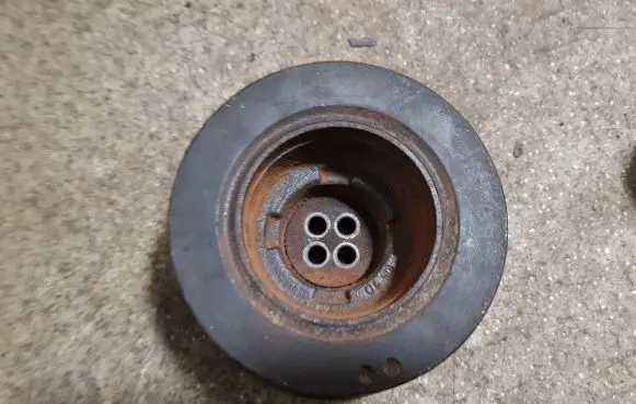 BMW 5 E39 Crankshaft pulley 11232247890