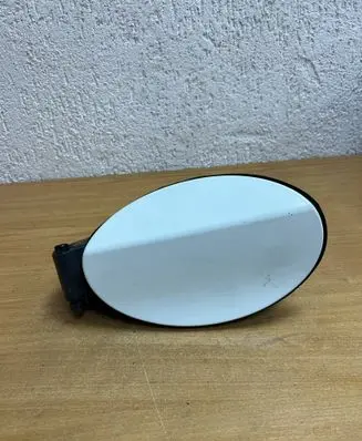Mercedes-Benz E C207 W207 Fuel tank cap A2076300167 F6188