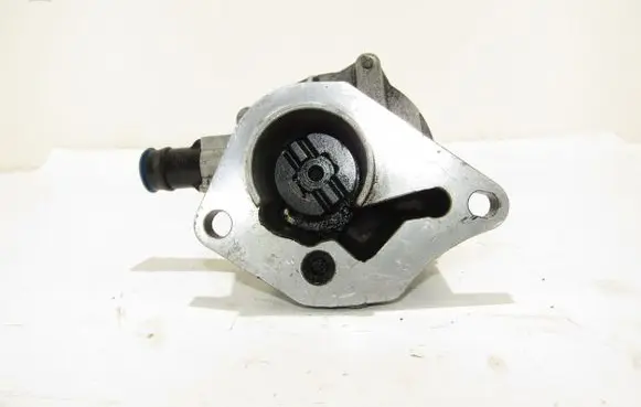 Renault Megane II Vacuum pump 8200113585