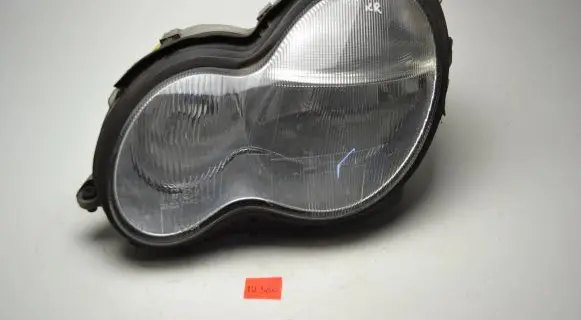 Mercedes-Benz C W203 Headlight/headlamp A2038200161 0301166201