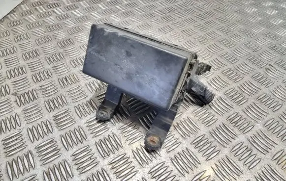 Nissan Almera Tino Fuse box set