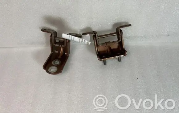 Nissan X-Trail T32 Rear door hinge set A047742