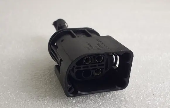 BMW 3 E90 E91 Cooling fan wiring 8367072