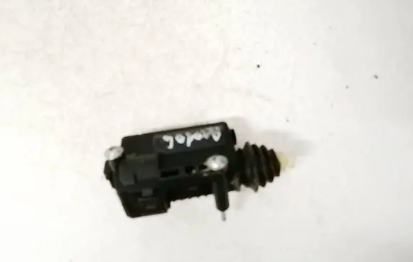 Opel Corsa D Central locking motor 13208157
