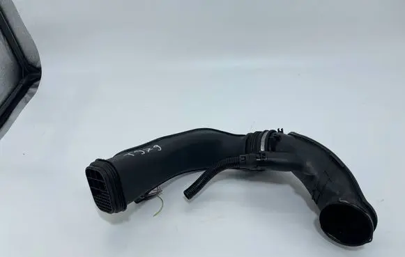 BMW X5 F15 Air intake duct part 7807493 7810770 8506702