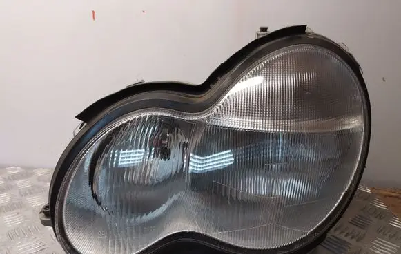 Mercedes-Benz C W203 Headlight/headlamp