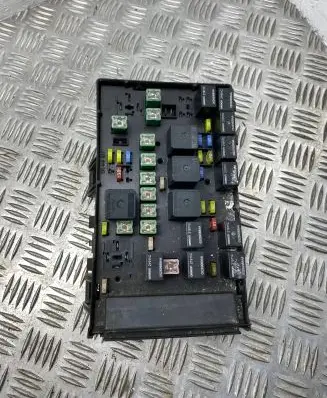 Chrysler Voyager Fuse box set 04727458AC 214301877 2083825