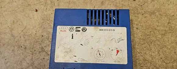 Volkswagen Golf V Tire air pump compressor 8D0012615B