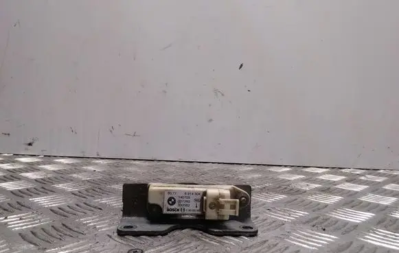 Mini One - Cooper Cabrio R52 Airbag deployment crash/impact sensor 6914304 65776914304 0285002082