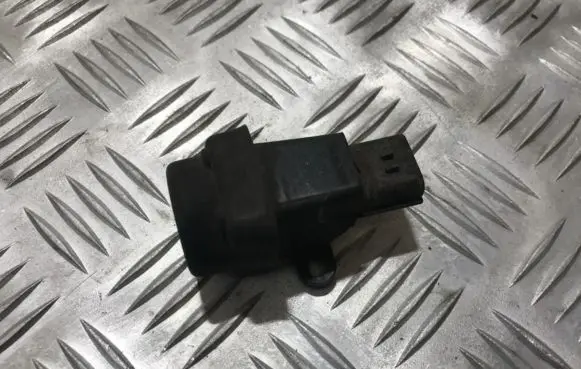 Honda Civic Fuel cut-off switch wqt100030