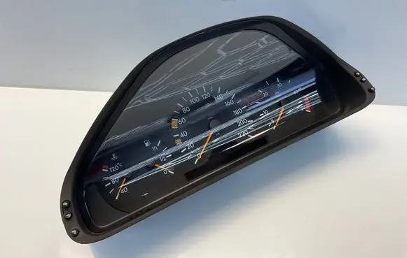 Mercedes-Benz E W210 Speedometer (instrument cluster) 2105401248 87001345 A2105401248