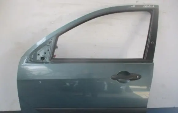 Ford Focus Front door