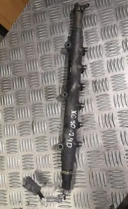 Volvo XC90 Fuel main line pipe 30622085