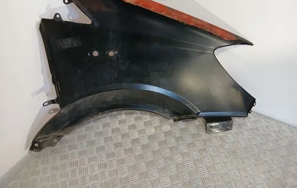Mercedes-Benz Sprinter W906 Fender 9068810101