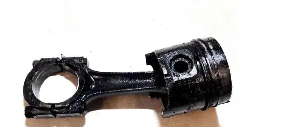 Citroen Jumpy Piston with connecting rod