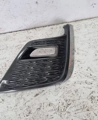 Lexus CT 200H Front bumper lower grill 5256676060