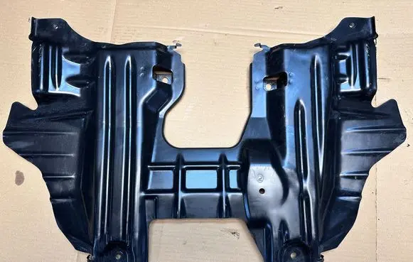 Toyota Hilux VIII Engine splash shield/under tray 51420KK010