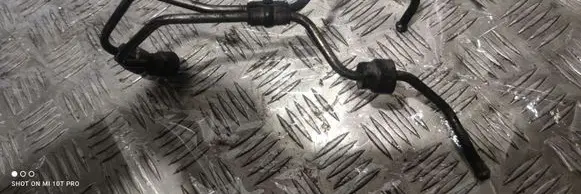 Volvo XC90 Fuel line pipe