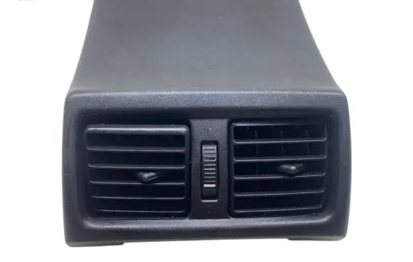 Rear air vent grill