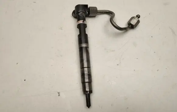 Fuel injector