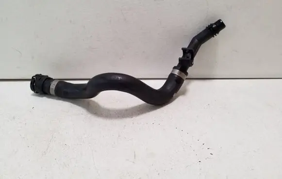 Volvo XC60 Engine coolant pipe/hose