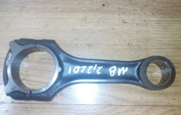 Mercedes-Benz Vito Viano W638 Connecting rod/conrod 