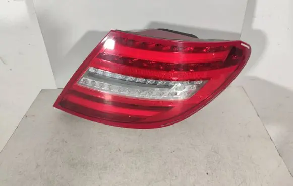 Mercedes-Benz C W204 Rear/tail lights A2048204164