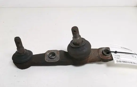 Lexus IS 220D-250-350 Front lower control arm/wishbone 43340-39505