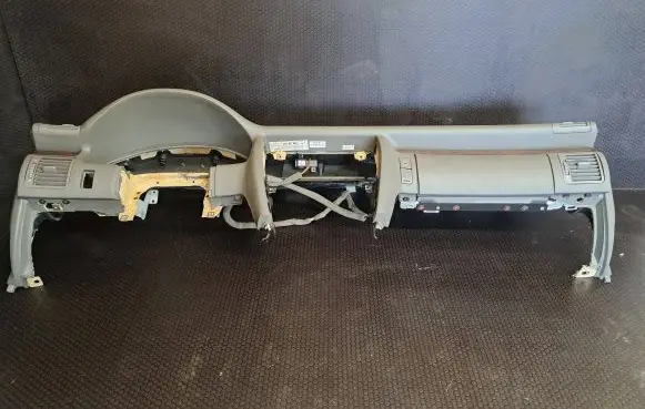 Audi A8 S8 D2 4D Dashboard 4D1857001