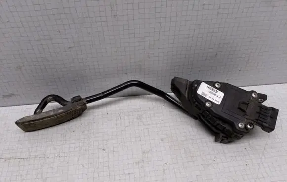 Nissan Almera Tino Accelerator throttle pedal 18002BU410 6PV00862004