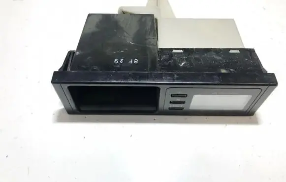 Mazda 323 F Screen/display/small screen